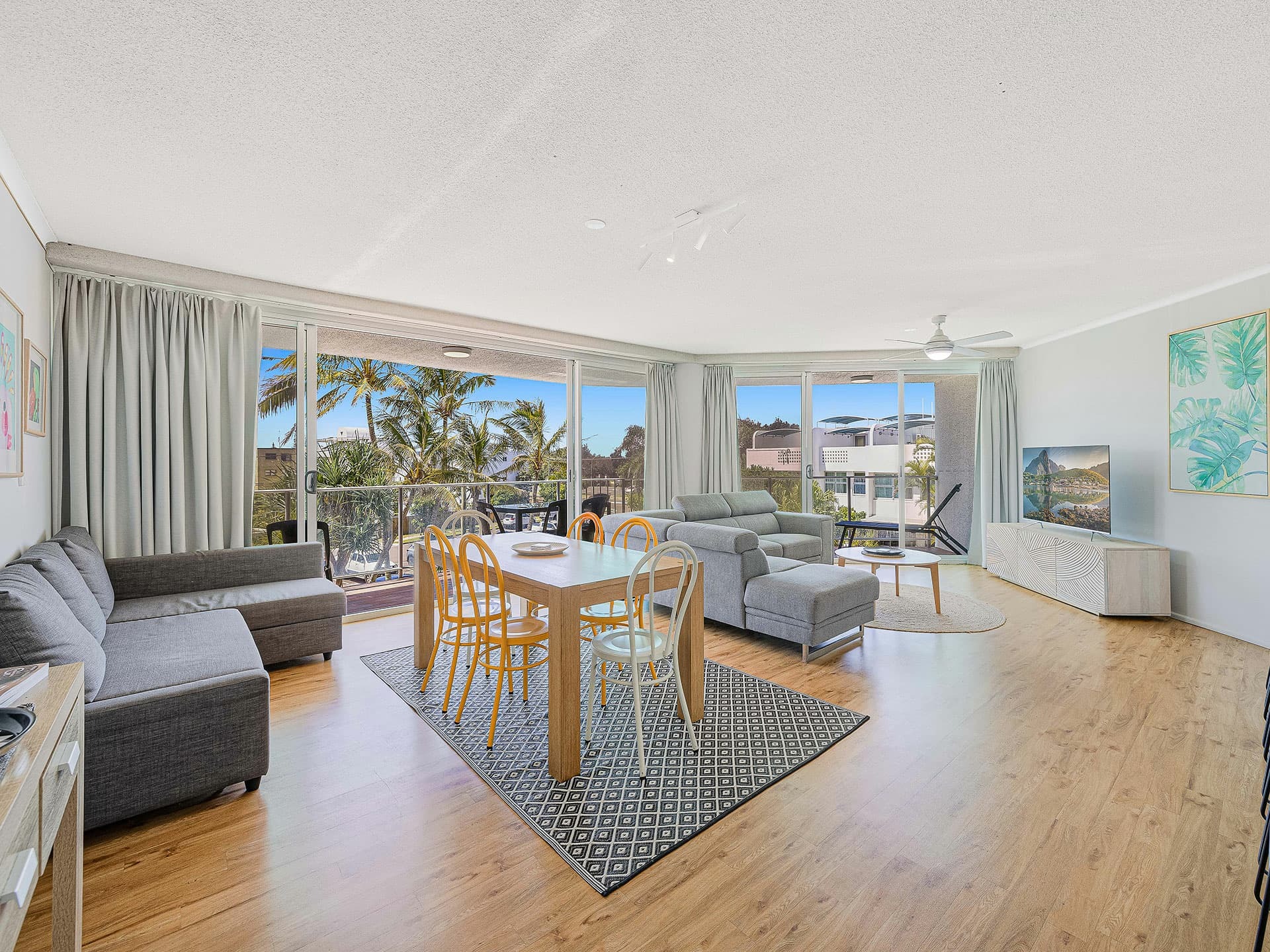 2 bedroom apartments 1