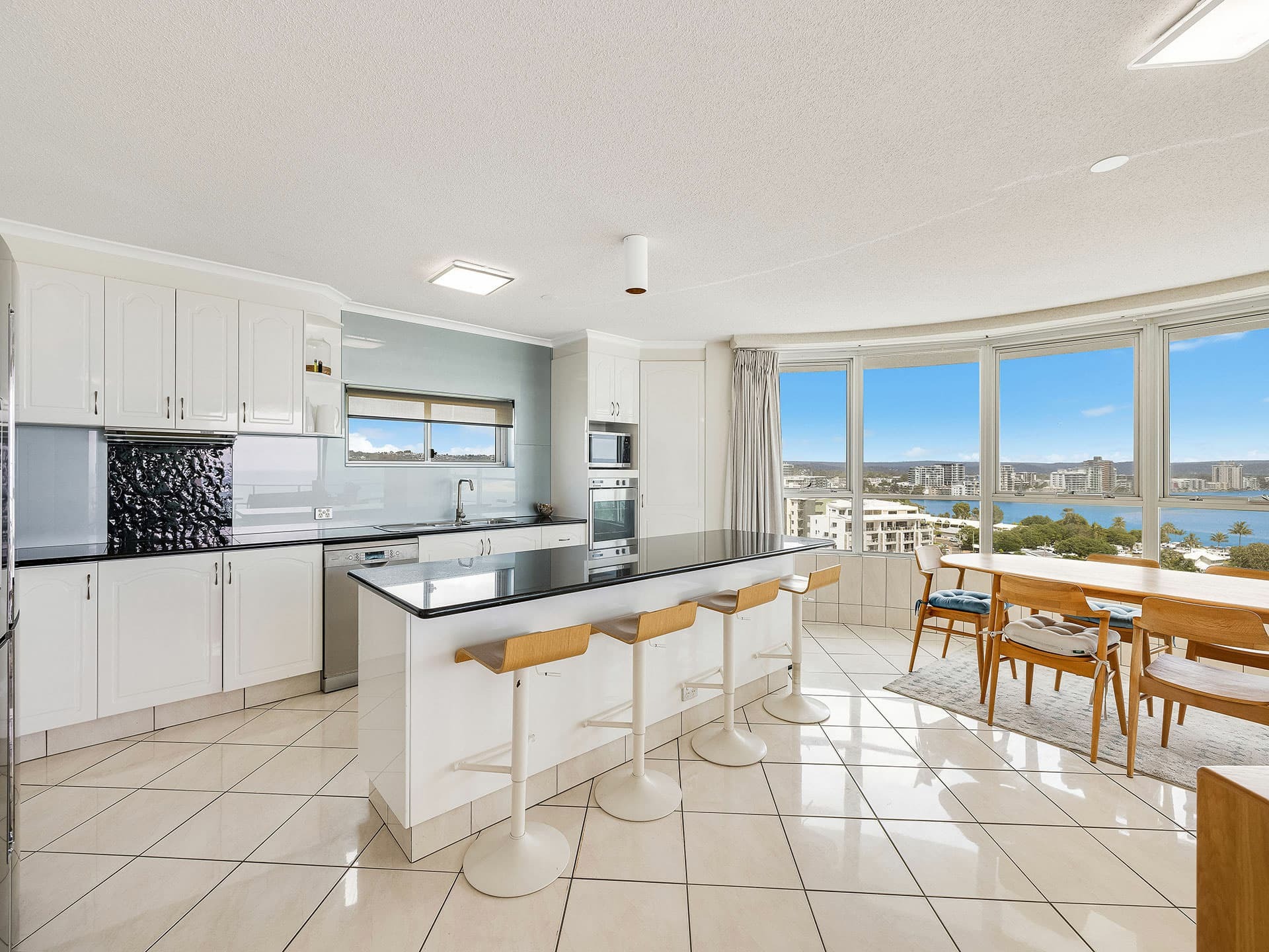 3 bedroom apartments 2